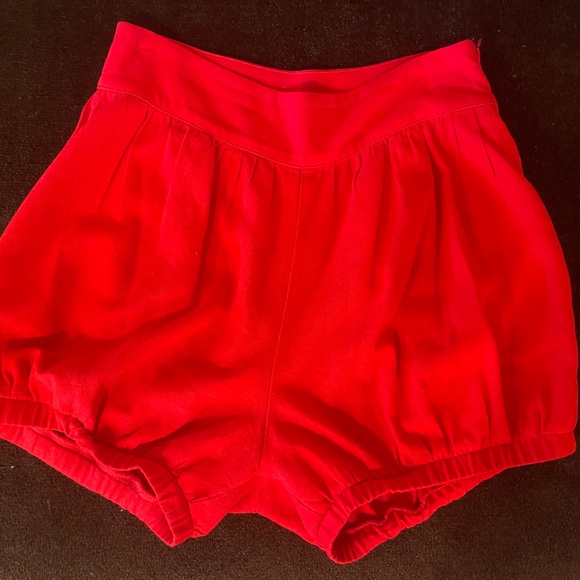 Red Top & Short Set - Picture 9 of 10